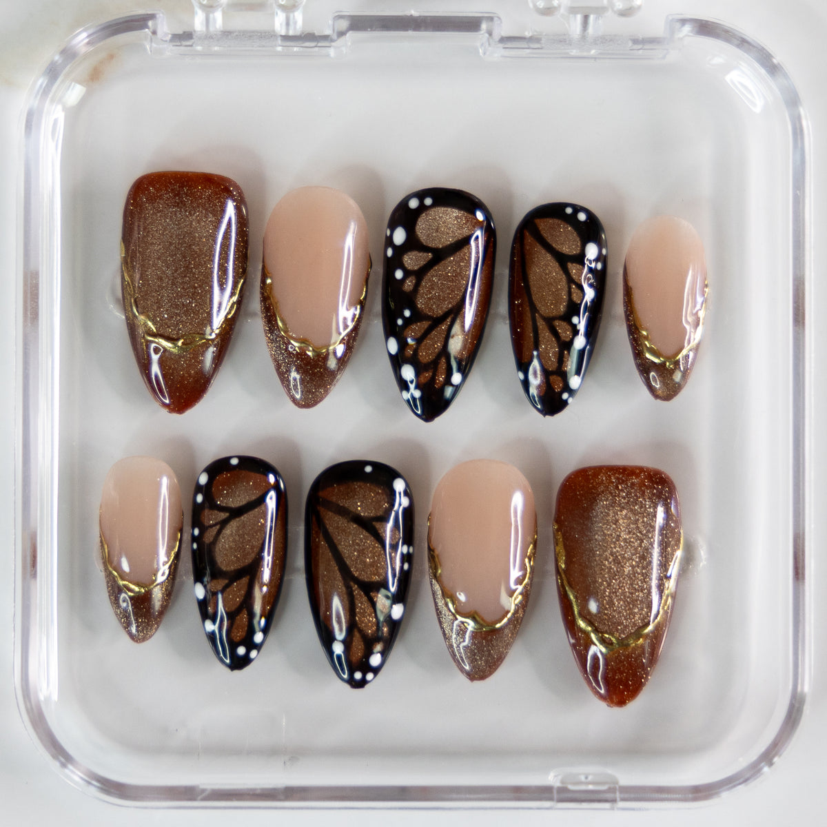 Amber Wings